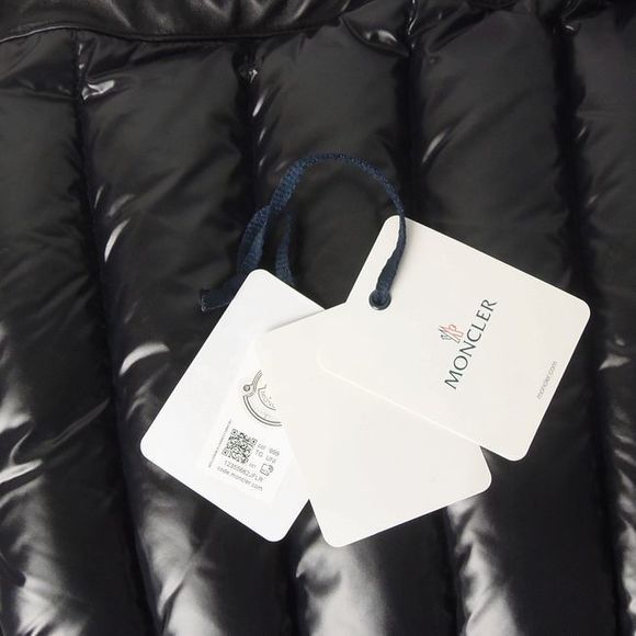 Moncler Seashell Backpack Black - Picture 8 of 10